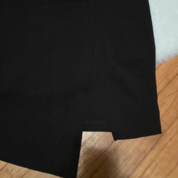 Beautiful Embroidered Pencil Skirt - Picture 3 of 5